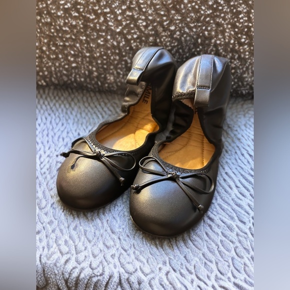 NWB Women’s Foldable Ballet Flats Round Toe Bow Knot Embellishment Size 10 Black - Picture 1 of 9